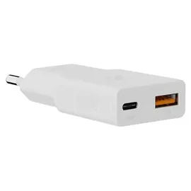 Xtorm Go2 SlimLine Wand-Ladegerät 33W 1x USB-C/ 1x USB-A weiß