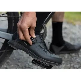 Shimano ET701 Schwarz 45