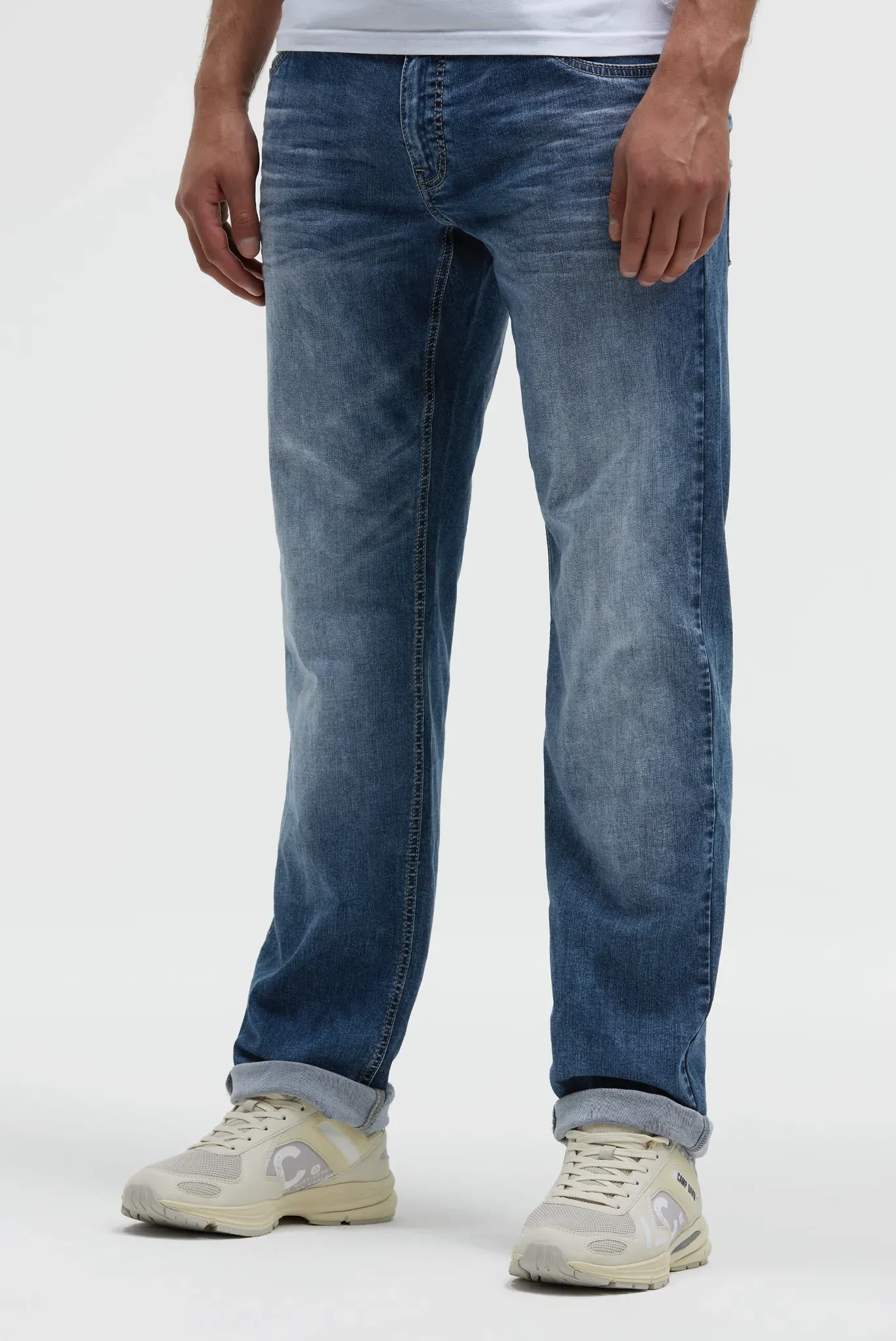 Comfort-fit-Jeans CAMP DAVID, Herren, Gr. 40, Länge 30, blau, Denim/Jeans, Material: 45% Baumwolle, 28% Lyocell, 18% Polyester, 8% Viskose, 1% Elasthan, Zusatz: Enthält nichttextile Teile tierischen Ursprungs (Badge), Abriebeffekte, comfort fit, Jeans, mit zwei Leibhöhen