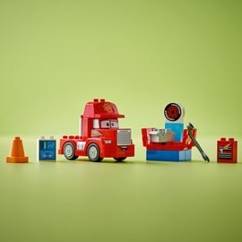 LEGO DUPLO - Mack beim Rennen