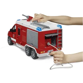 Bruder 02680 - MB Sprinter Feuerwehrrüstwagen rot 1:16