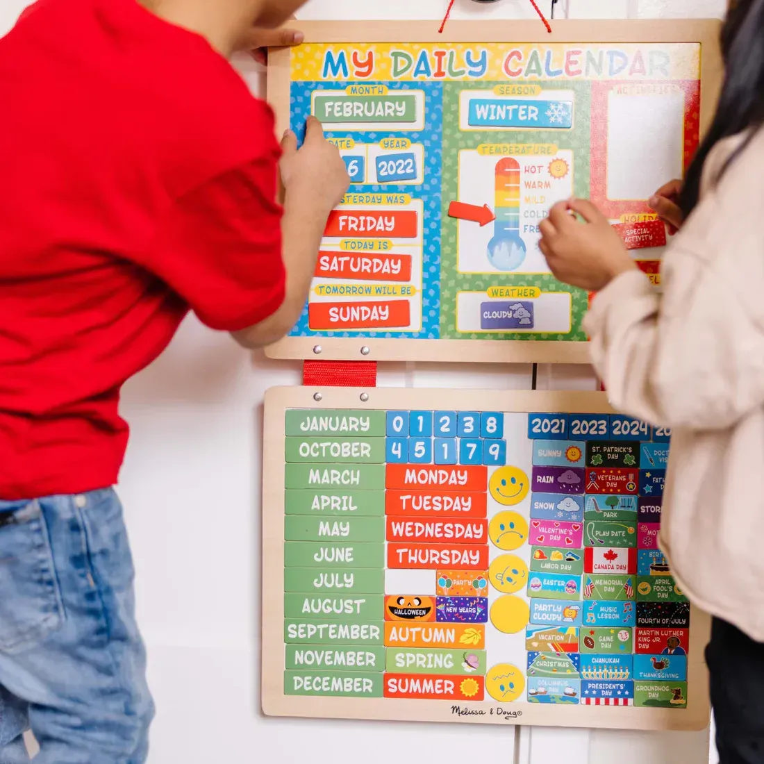 Melissa & Doug Magnetische Kalendertafel Lernspielzeug 38x30x2 cm FSC-Holz, bunt - Englisch, Wetter- & Gefühlsmagnete, Kinder 3-7 J