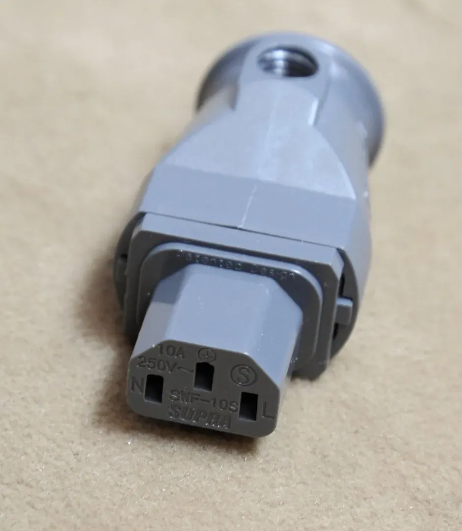 Supra Cables SWF-10S High-End Kaltgerätestecker 10A für Netzkabel-Konfektion