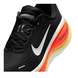 Nike Vomero Plus Laufschuhe schwarz