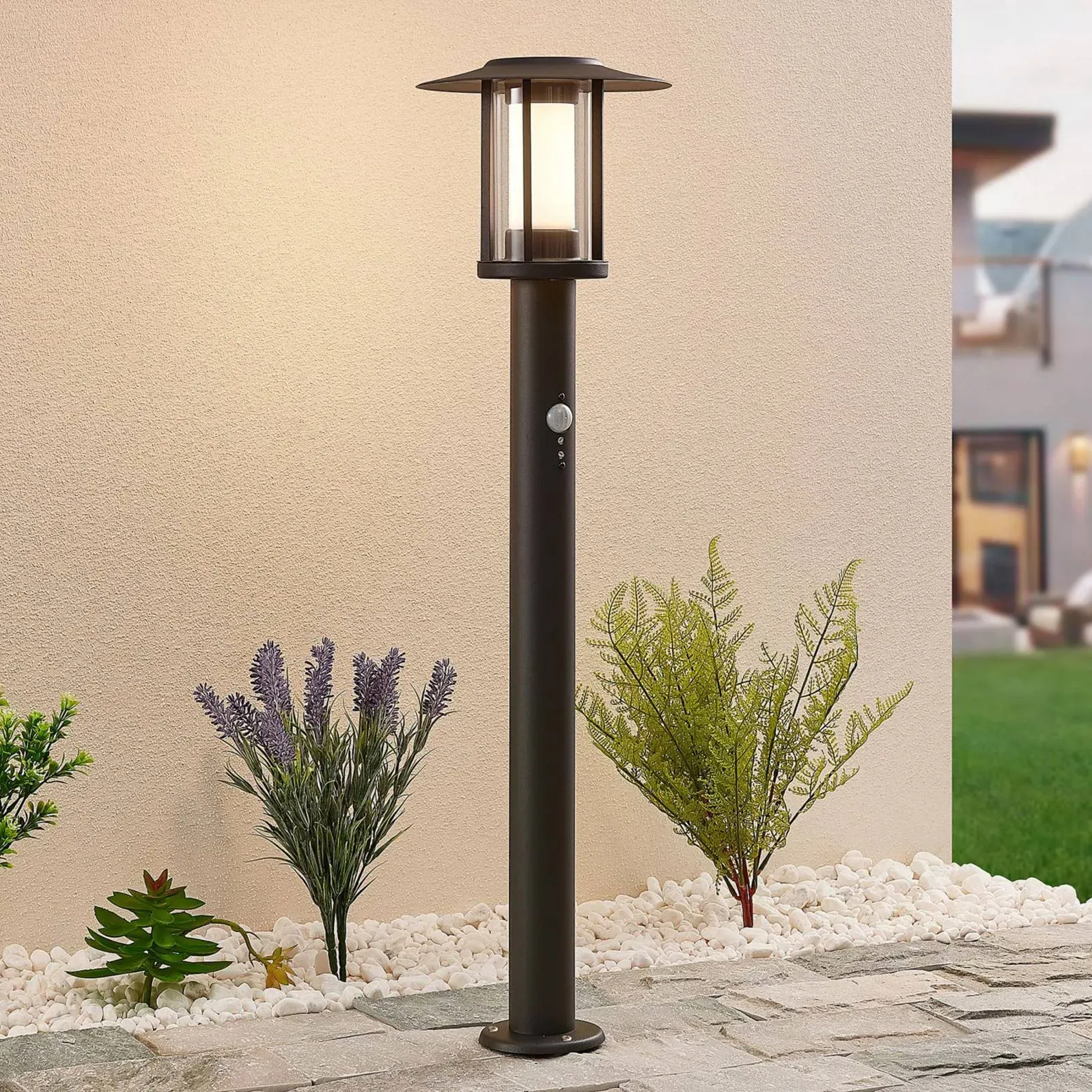 Lindby LED-Wegelampe Gregory, 76cm, Sensor, dunkelgrau, IP44 Gregory, schwarz, Edelstahl, Modern - 20 cm - 20 cm - 76 cm