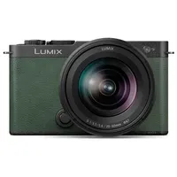 Panasonic Lumix DC-S9 + Lumix S 20-60mm f/3.5-5.6 Olive