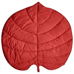 Spielteppich in Blattform rot 110 x 110 cm EOLIA