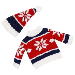 Pullover und Mütze aus Strickstoff