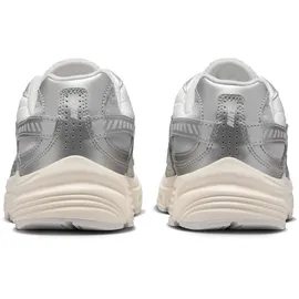 Nike Initiator Damen Vast Grey / Pink Foam / Metallic Silver 40