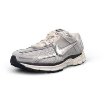 Nike Zoom Vomero 5 Damen Photon Dust/Metallic Silver 40,5