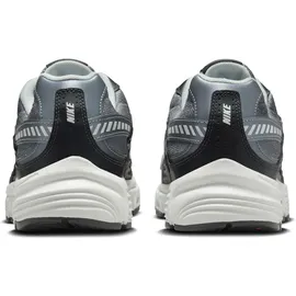 Nike Initiator Herren Anthracite / Metallic Cool Grey / Smoke 45