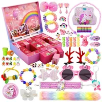 LuxusKollektion Schmuck-Adventskalender Adventskalender 2024 Mädchen Prinzessinnen Accessoires 24 Tage bunt