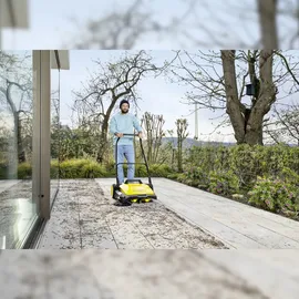 Kärcher Kehrmaschine