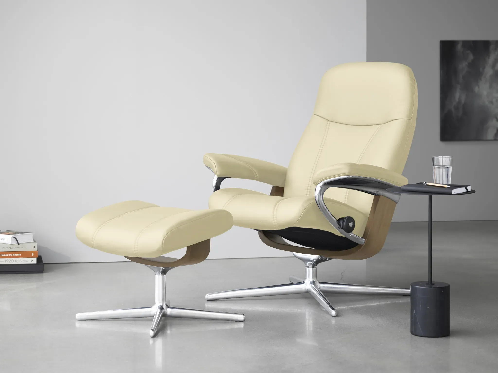 Relaxsessel STRESSLESS "Consul", beige (vanilla paloma), B:78cm H:97cm T:70cm, Leder PALOMA: PALOMA ist ein durchgefärbtes Semianilin-Möbelleder mit natürlicher Narbung., Sessel, Relaxsessel, mit Cross Base, Größe S, M & L, Holzakzent Eiche, in 2 Bezugsqualitäten lieferbar