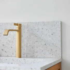 Tikamoon Edgar - Badezimmermöbel aus massivem Teakholz und Premium-Terrazzo Moon 120 cm