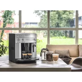 De'Longhi Magnifica ESAM 3200 S silber