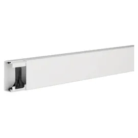 Hager LF3006009016 Leitungsführungskanal aus PVC LF 30x60mm verkehrsweiß