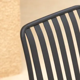 Tikamoon Gartenstuhl Gaby  aus lackiertem Metall 55 x 70 x 106 cm schwarz