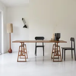 Esstisch aus massivem Teak im skandinavischen Design