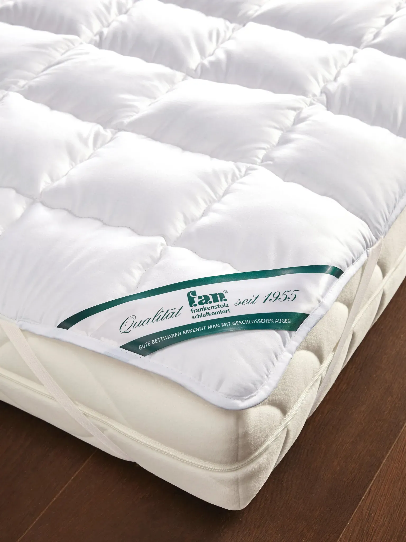 Le surmatelas env. 180x200 cm  f.a.n. blanc