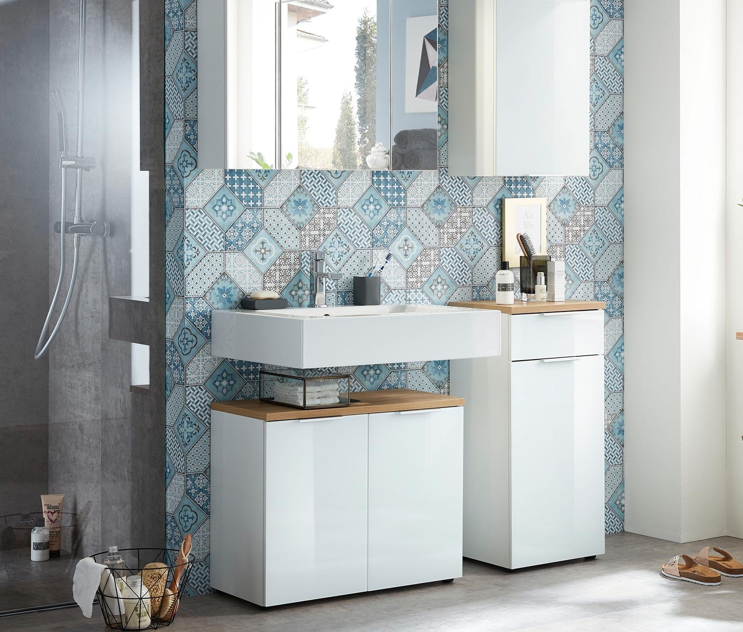 Produktbild Tchibo - Waschbecken-Unterschrank »Pescara« - 70x34x58cm - braun - Holz / Glas
