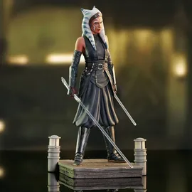 DIAMOND SELECT TOYS Star Wars Ahsoka Tano Actionfigur 25 cm
