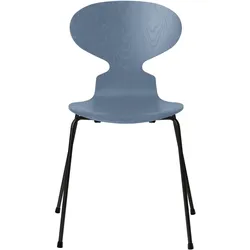 Fritz Hansen - Die Ameise Stuhl, Esche dusk blue gefärbt / Gestell schwarz