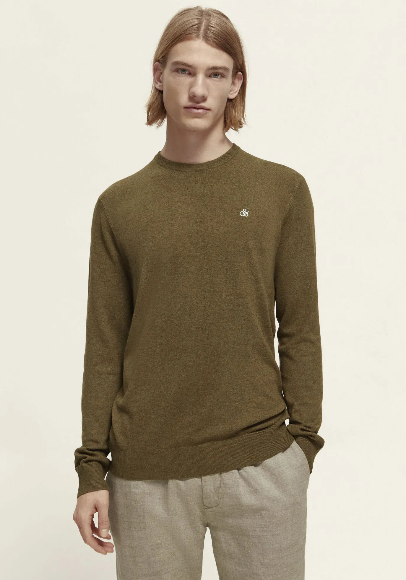 Scotch & Soda Rundhalspullover »Essentials - Ecovero viscose-blend crewneck pullover«, mit kleiner Logo-Stickerei auf der Brust Scotch & Soda Khaki-Melange L