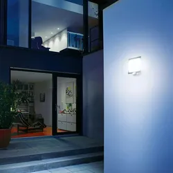 Steinel Design-Außenleuchte mit Sensor L 20