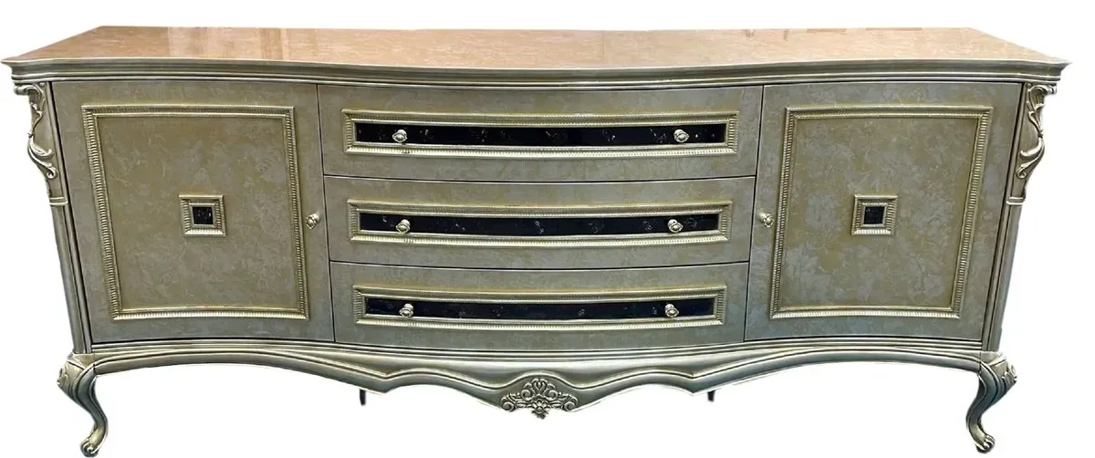 Casa Padrino Luxus Barock Sideboard Gold / Silber / Schwarz - Prunkvoller Massivholz Schrank mit 2 Türen und 3 Schubladen - Luxus Möbel im Barockstil - Barock Möbel - Barock Einrichtung