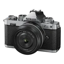 Nikon Z fc + Nikkor Z 28 mm F2,8 Special Edition