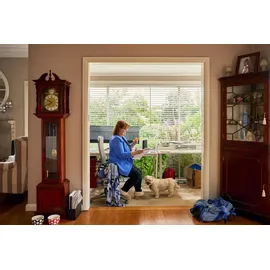 HP Elite t655 Thin Client - SFF - 1 x Ryzen Embedded R2314 / 2.1 GHz - RAM 4 GB 32 GB eMMC - Radeon Graphics PC, Schwarz