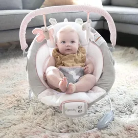 Ingenuity Babywippe – Flora – mit abnehmbarem Entwicklungsspielzeug. 8 Melodien. Beruhigende Vibrationen. Verstellbare Kopfstütze. - Rosa