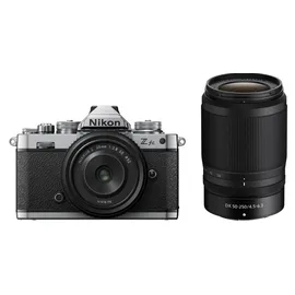 Nikon Z fc + Nikkor Z 28 mm F2,8 Special Edition