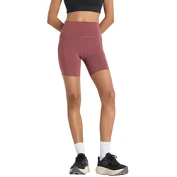 New Balance Damen Sleek Pocket High Rise Short 6" rot