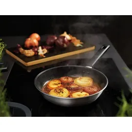 Fiskars Hard Face Bratpfanne 28 cm edelstahl