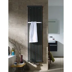 Zehnder Design-Heizkörper „Charleston Bar“ für Warmwasser-Zentralheizung mit 50 mm-Mittelanschluss dreilagig 76,1 × 180 cm in Anthracite Grey (RAL 7016, glänzend)