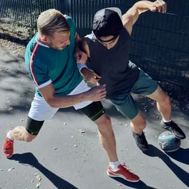 Bauerfeind Sports Unisex Compression Sleeves Upper Leg - lang schwarz