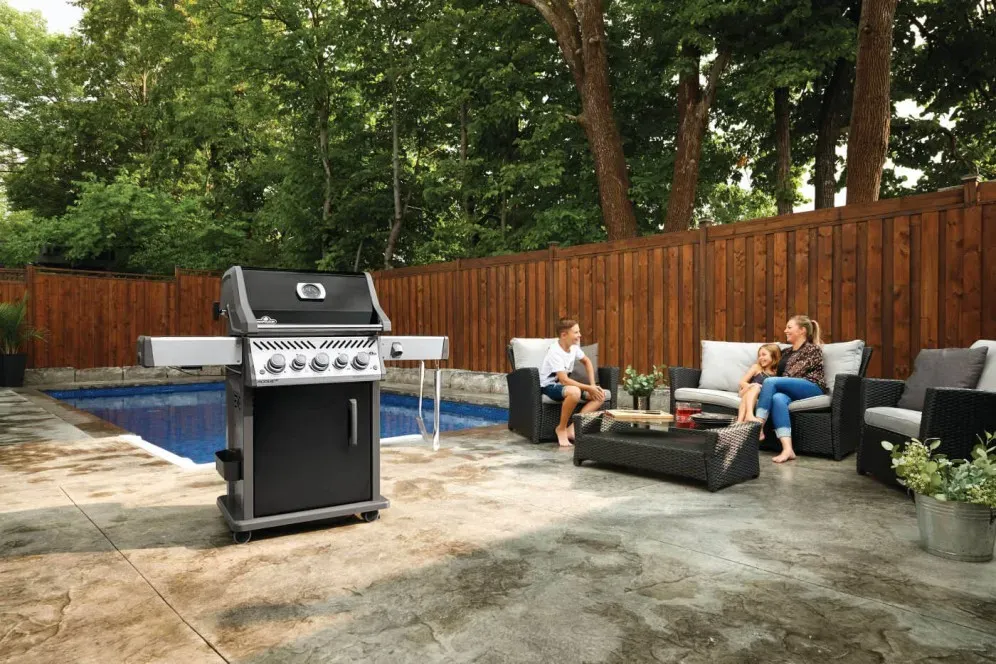 Propangasgrill Special Edition ROGUE® SE 525 RSIB mit Infrarot Seiten-und Rücken...