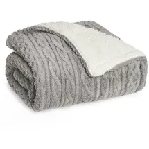 Blumtal Kuscheldecke 150x200 cm mit Zopfstrick-Optik - Oeko-TEX zertifizierte Mikrofaser Fleecedecke mit weicher Sherpa-Innenseite - Wohndecke 150x200 - waschbare Wohn- & Kuscheldecke Grau/Weiß