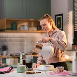 Russell Hobbs Calm 27450-70 1,7 l Braun