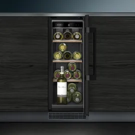Siemens KU20WVHF0 Weinklimaschrank (EEK F, Schwarz)