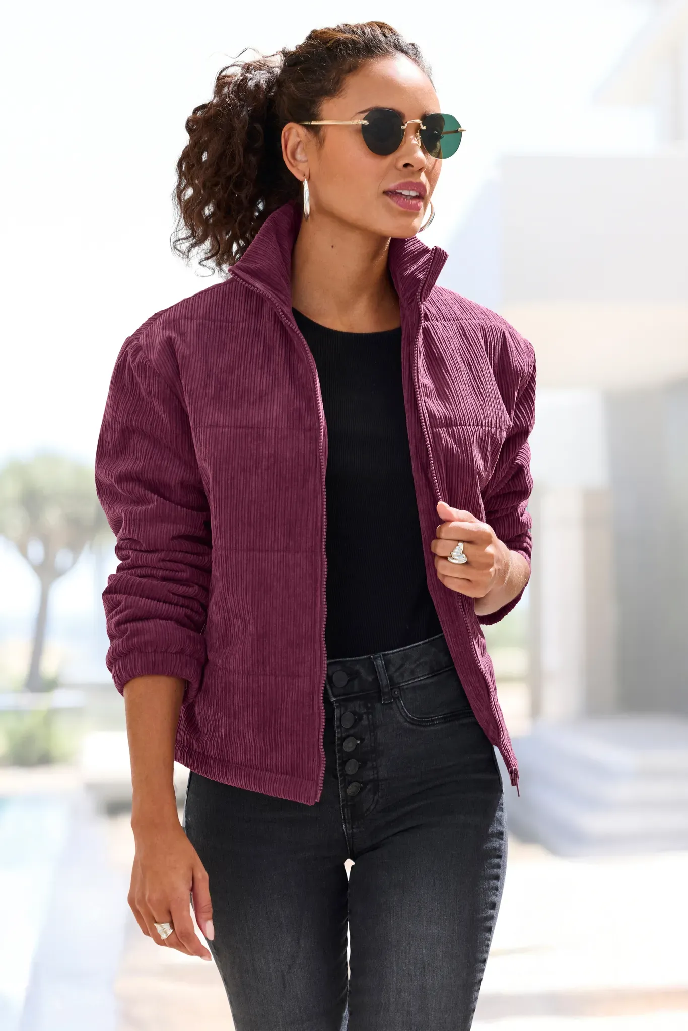 Cordjacke BUFFALO, Damen, Gr. 46, aubergine, Cord, Obermaterial: 100% Polyester. Futter: 100% Polyester. Futter 2: 100% Polyester, unifarben, figurumspielend hüftlang, mit innenliegendem Gummizug, Jacken