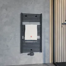 Schulte Badheizkörper Turbo 1135 x 600 mm 600 W schwarz matt Mittelventil