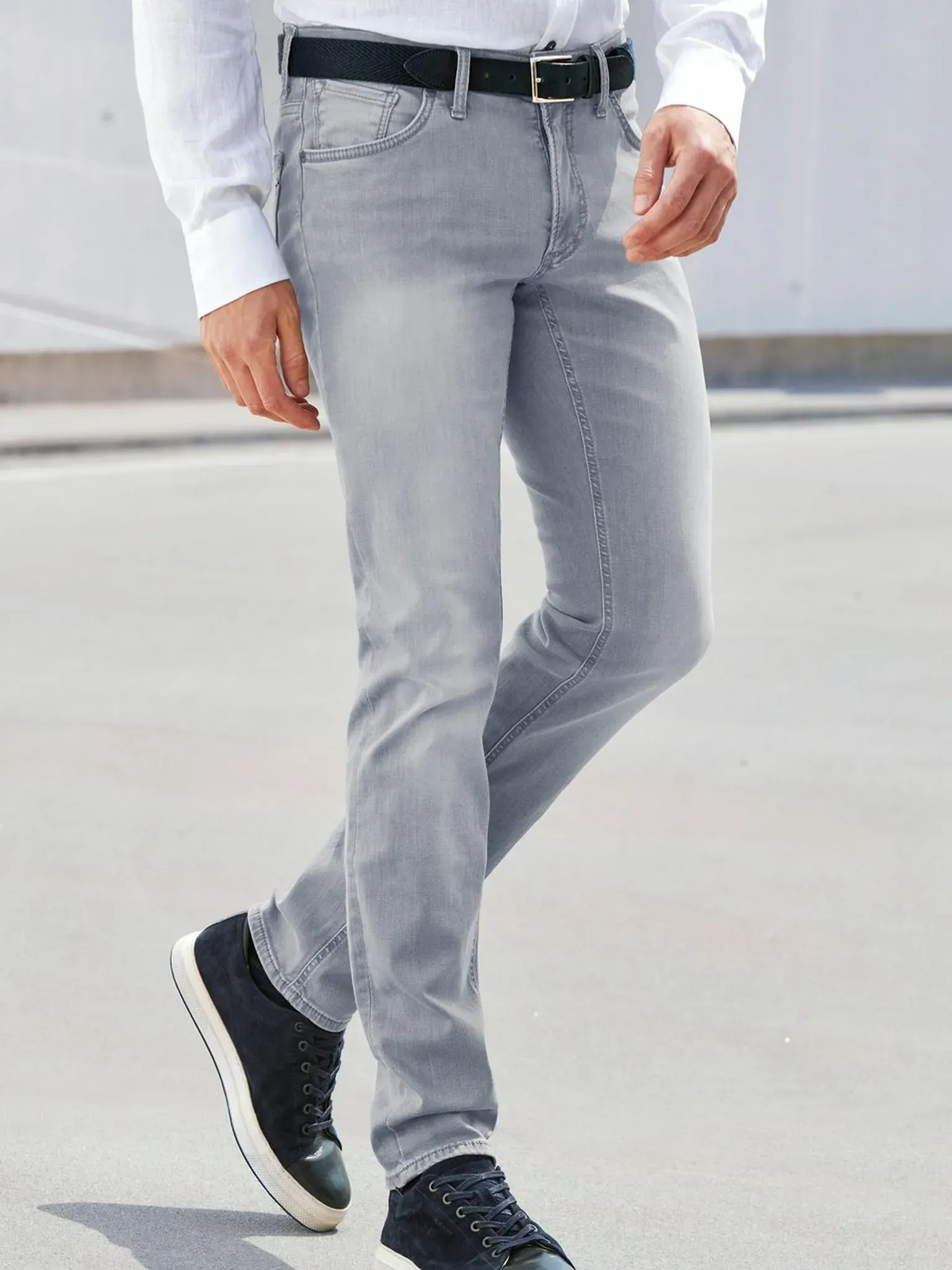 Le jean Modern Fit  Brax Feel Good gris