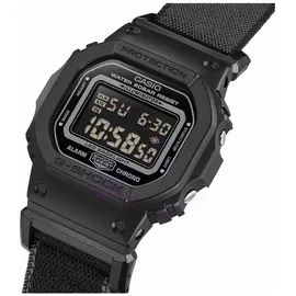Casio G-SHOCK Digital Textilband 38,2 mm DW-5600MNC-1ER