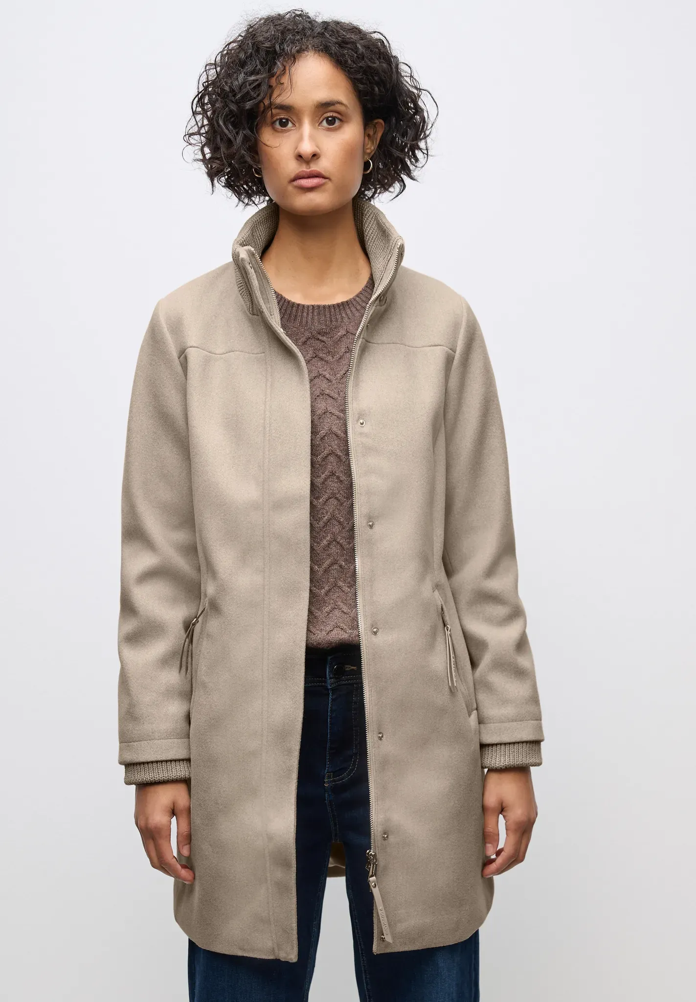 Kurzmantel STREET ONE, Damen, Gr. 46, soft sand meliert, Stoff, Obermaterial: 100% Polyester. Futter: 100% Polyester, unifarben, comfort fit normal, hoch geschlossener Ausschnitt, Bündchen, Mäntel Kurzmantel, in Woll-Optik