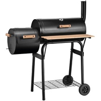 MARK ADLER Roast 7.0 | BBQ Barbecue Grill Smoker Grillwagen Holzkohlegrill Räucherofen Gartengrill Grillkamin | Multifunktion Groß Rost Transporträder Temperaturanzeige Stahlblech | Schwarz