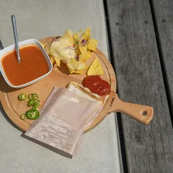 Boska Servierbrett Rund Amigo XL / für Pizza, Käse oder Tapas / 42 cm / Holz / Braun