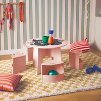 Sweeek Kindertisch mit Tafel und 4 Hocker Rosa -